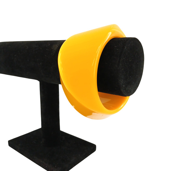 Vintage Chunky Yellow Bakelite Bangle Bracelet 2.5” Abstract Design - Picture 3 of 12
